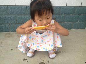 小孩儿吃瓜视频,小萌娃吃瓜欢乐多